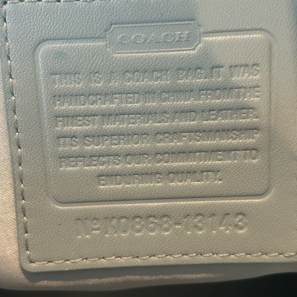 Coach Brown and Cream Shoulder Bag with Signature Design - Picture 10 of 10